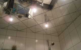 Зеркальный потолок в ванной — виды и особенности