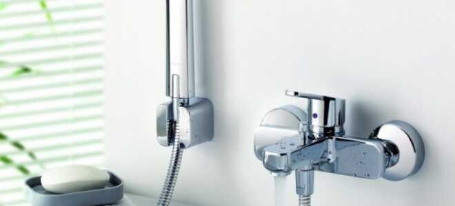 Как закрепить смеситель к стене в ванной