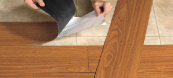 Укладка кварцвиниловой плитки