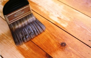 Kak-vybrat-lak-dlya-parketa