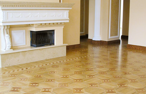 Блестит паркетная доска