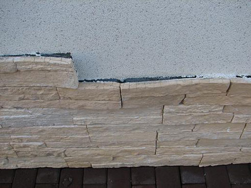 Гипсовая плитка на фасаде разрушится уже через 1 год.