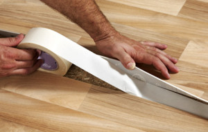 kak-pravil-no-postelit-linoleum-ukladka-linoleuma-svoimi-rukami