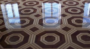 Лакированный паркет