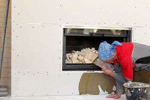 oblicovka-kamina-mramorom-3