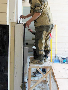 oblicovka-kamina-mramorom-8