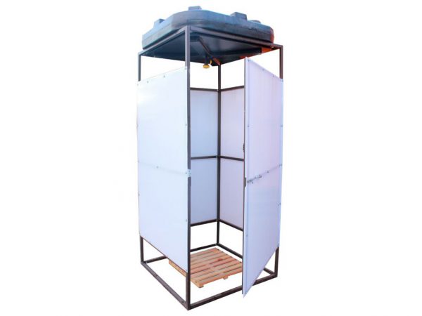 Кабинка с металлическим каркасом 