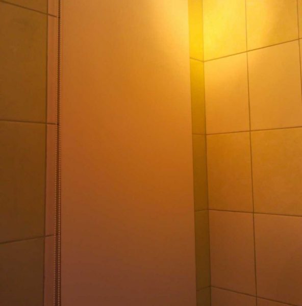 Ниша, закрытая шторкой