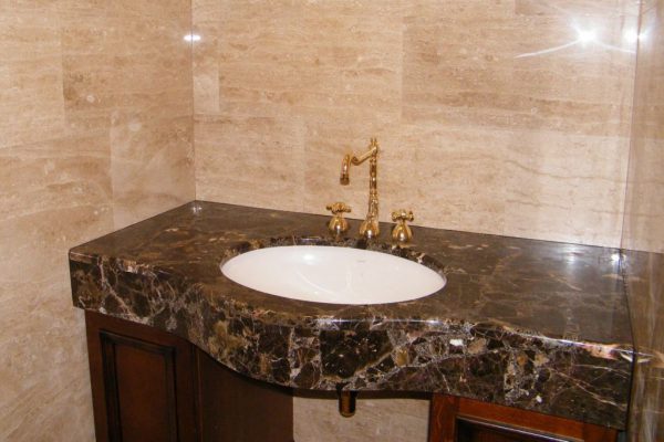 Столешница из натурального камня