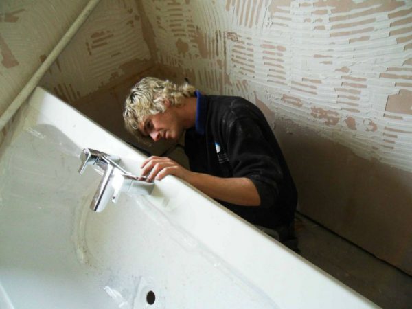 Установка смесителя 