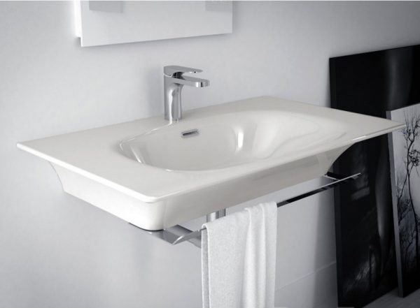 Консольная раковина