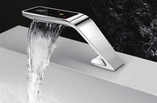 Сенсорный смеситель 