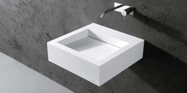 Раковина с боковым сливом