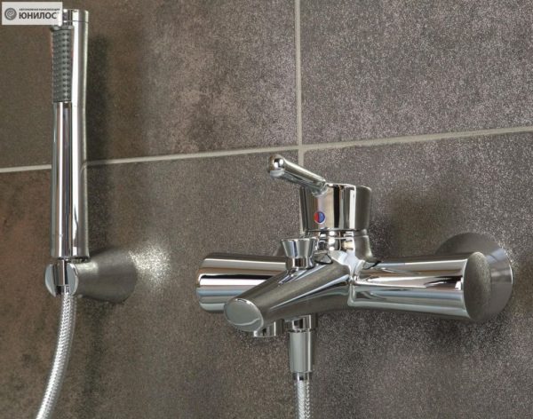 Однорычажный смеситель 